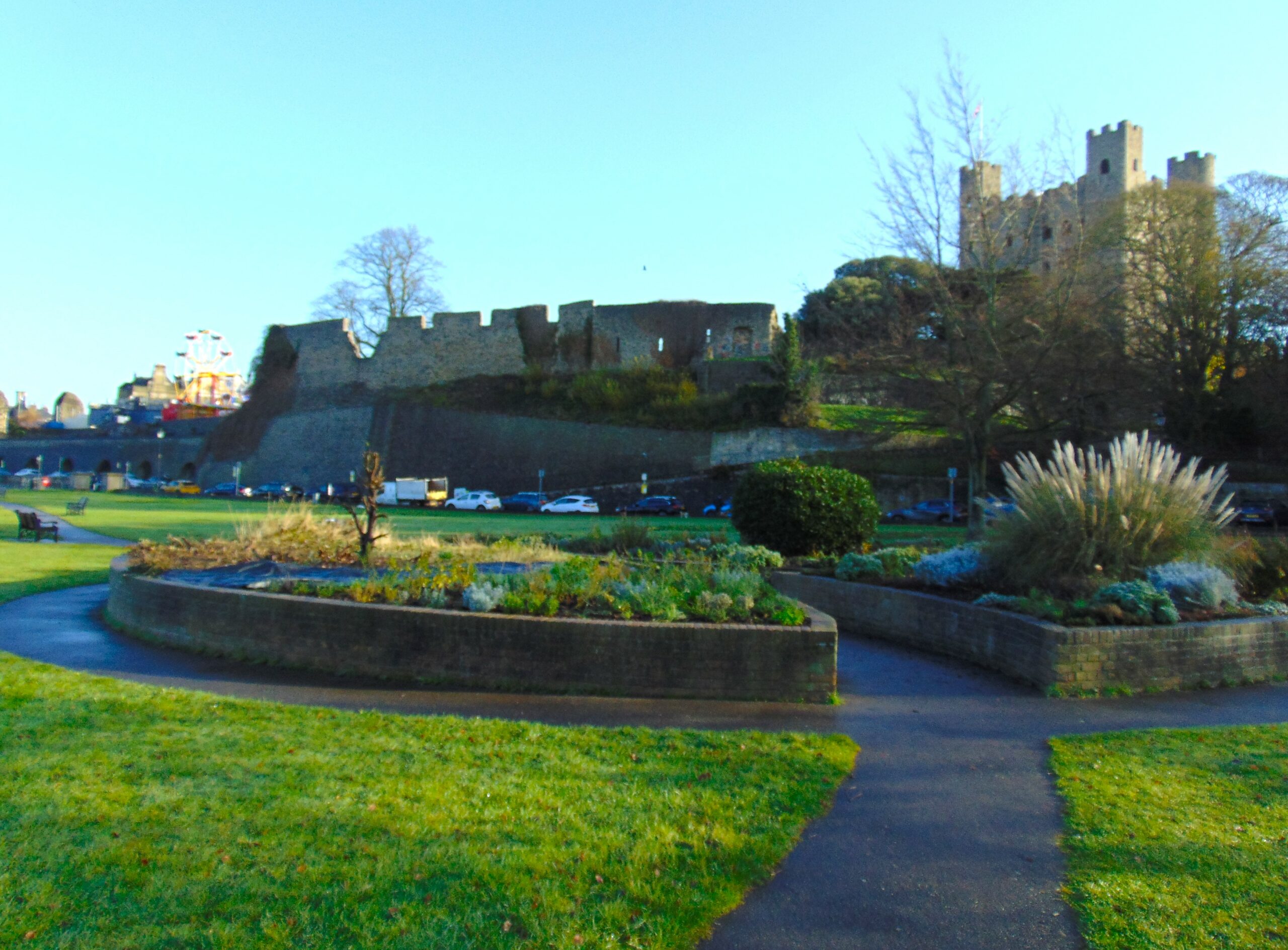 Esplanade Gardens View to Rochester Castle