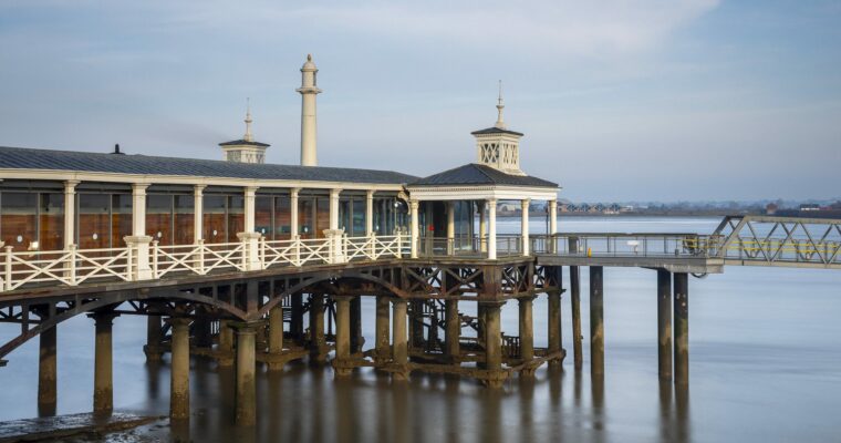 Gravesend town pier